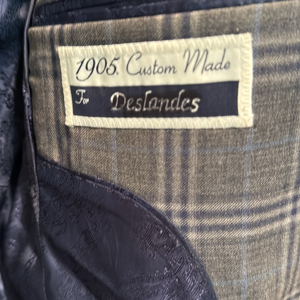 NWOT Mens beautiful sports coat by Jos A Bank. Size 35 short. Brown/blue/tan - Picture 8 of 14